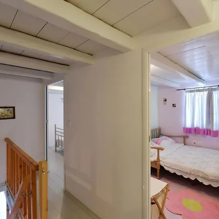 Dom wakacyjny Centrally Located House For 4 Ppl In *