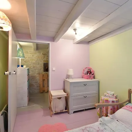 Centrally Located House For 4 Ppl In Nausa